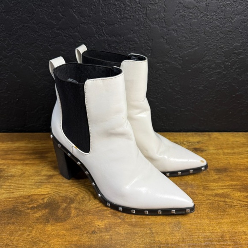 Charles by Charles David Dodger White Faux Leather Studded Ankle Boot Women 6M
